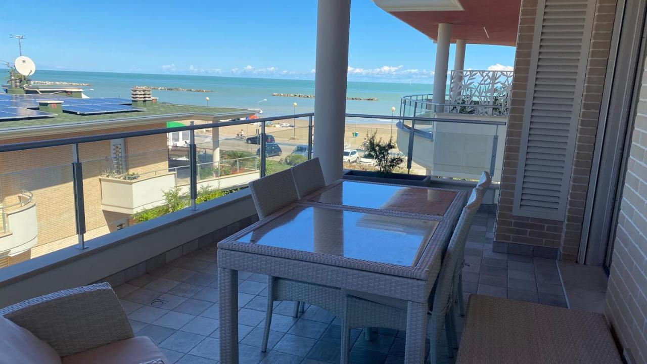Appartamento “Le Vele” Porto San Giorgio Exteriör bild