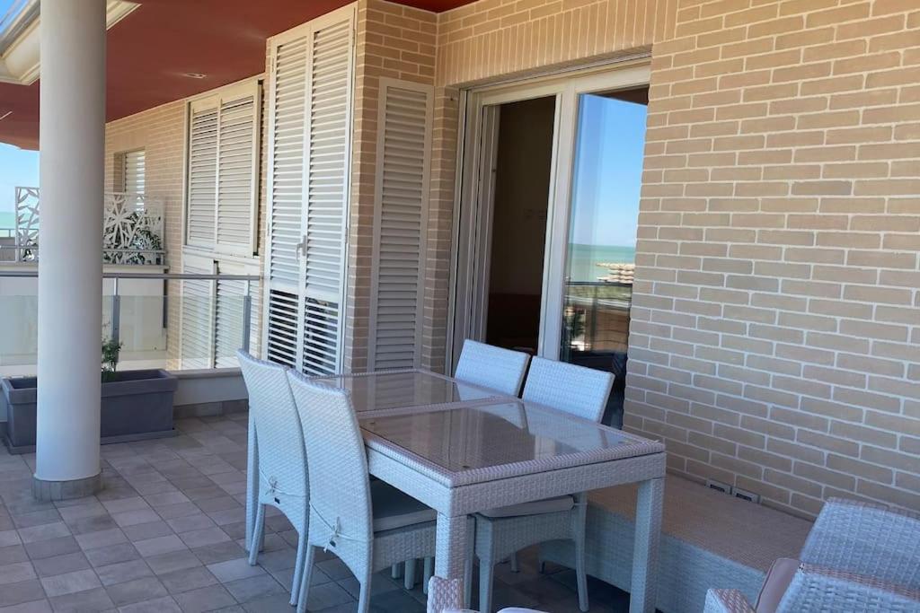 Appartamento “Le Vele” Porto San Giorgio Exteriör bild